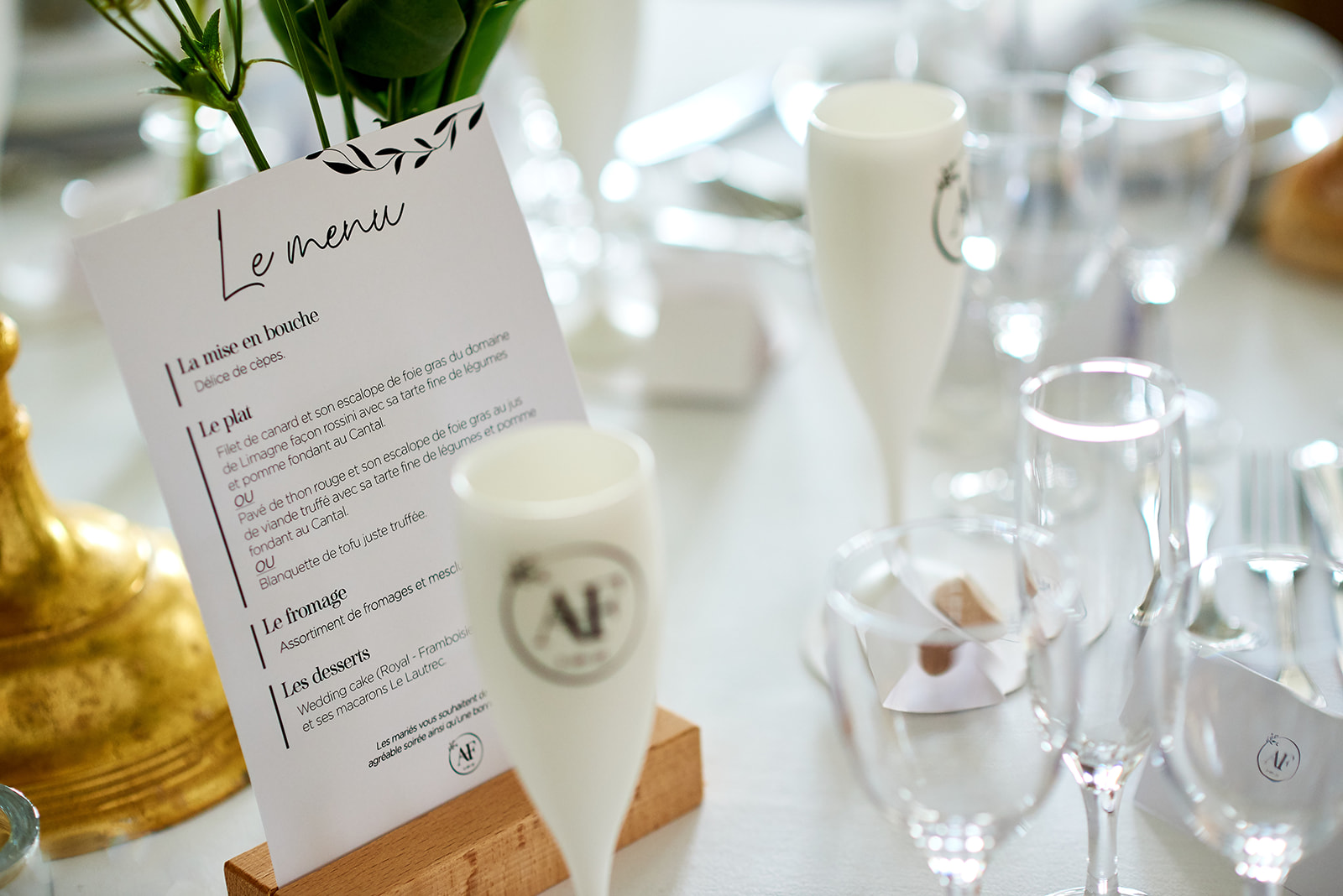 Mariage Apolline & Florian - Menu mariage Organisation de mariage romantique chic - Hera Mariage Wedding Planner - Auvergne - Puy de Dôme - Clermont-Ferrand - Allier - Haute-Loire - Cantal