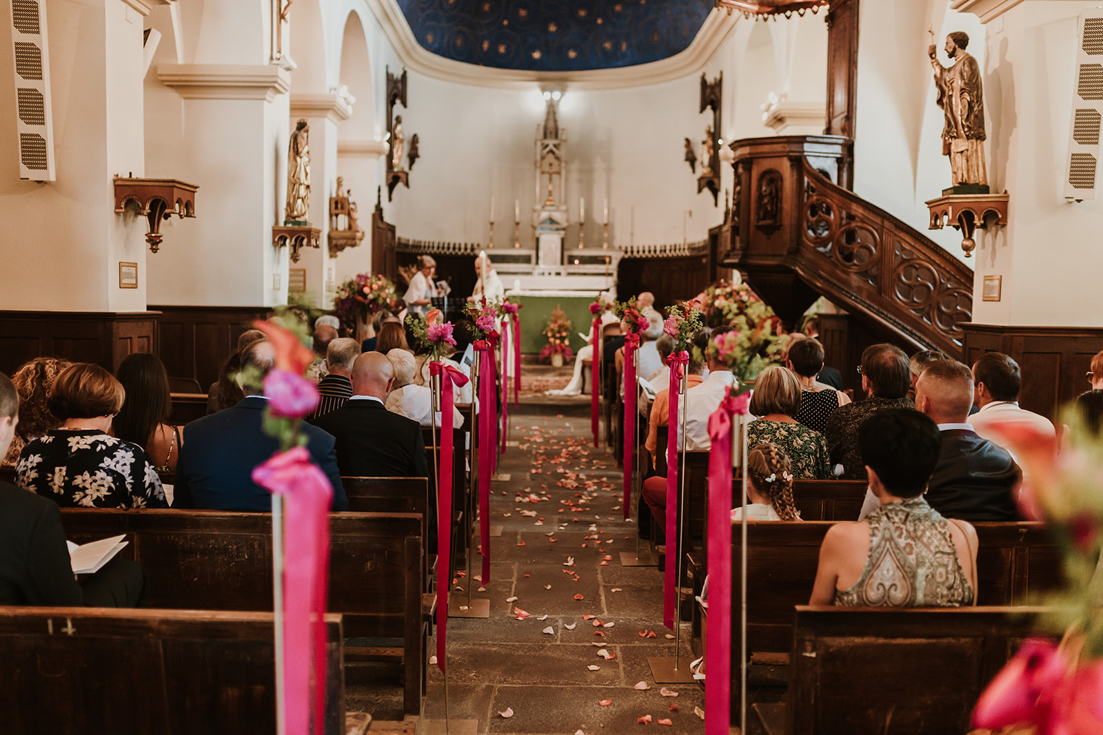 Mariage Emilie & Pierre - Cérémonie d'église Organisation Mariage tout en douceur et en couleur - Hera Mariage Wedding Planner - Auvergne - Puy de Dôme - Clermont-Ferrand - Allier