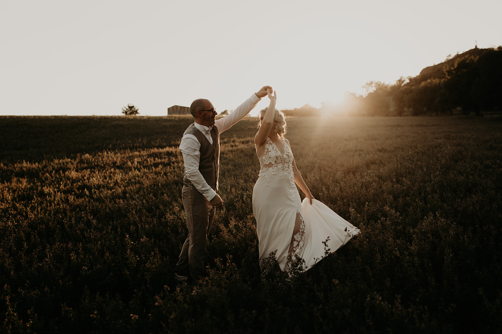 Mariage Emilie & Pierre - Photo mariés Organisation Mariage tout en douceur et en couleur - Hera Mariage Wedding Planner - Auvergne - Puy de Dôme - Clermont-Ferrand - Allier
