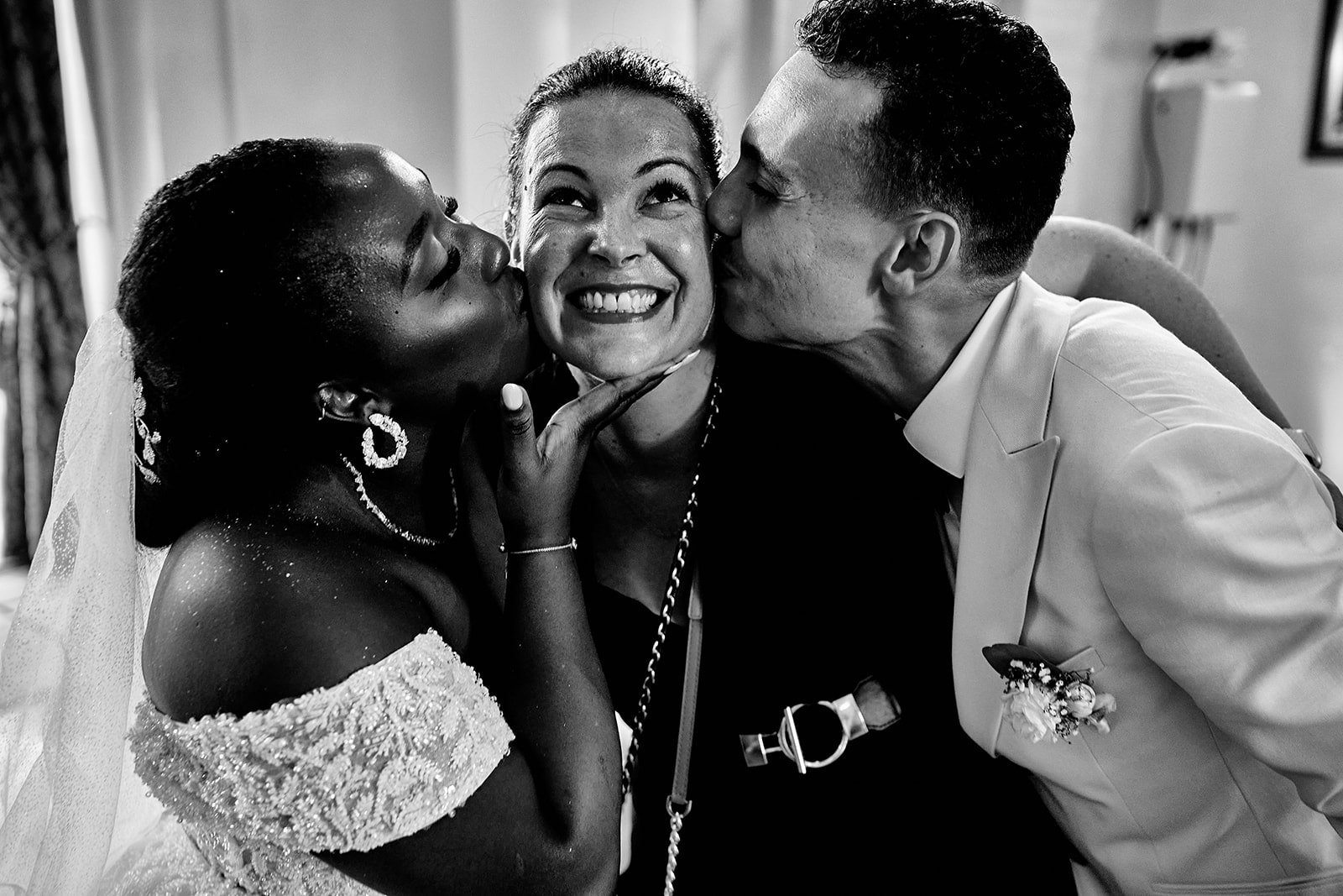 Mariage Astrid et Anis - Complicité wedding planner mariés Role wedding planner, créer des souvenirs pour vous et pour moi - Planificatrice de mariages en Auvergne